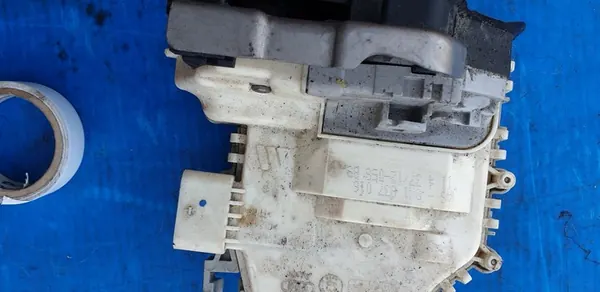 Audi A4 A3 Främre Höger Dörrlås 8X1837016 image 6