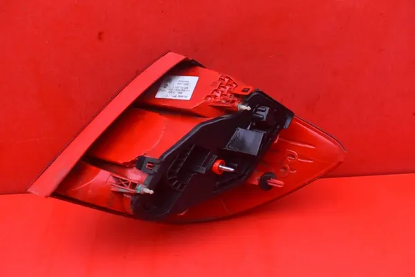 Lámpara Trasera Izquierda Renault Thalia 2008-2012 8200700046 image 2