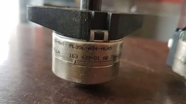 Audi Q5 SQ5 2021 Ajovalosäädin OEM 89022080 image 4
