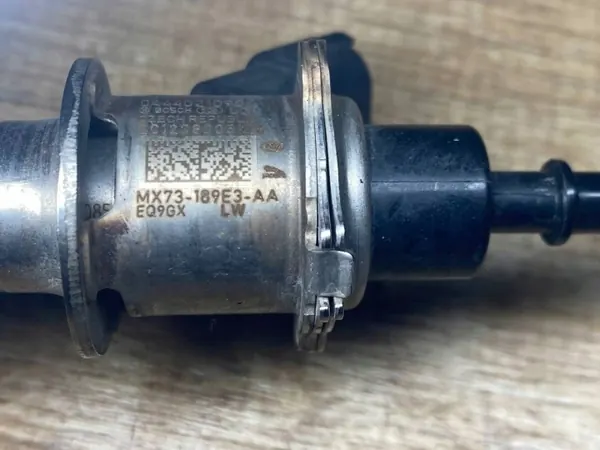 Injector AdBlue OEM MX73189E3AA para Jaguar F-Pace image 3