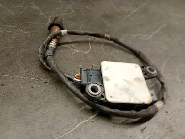 NOX-sensor VW Audi Q3 2.0 TDI 05L906261F image 5