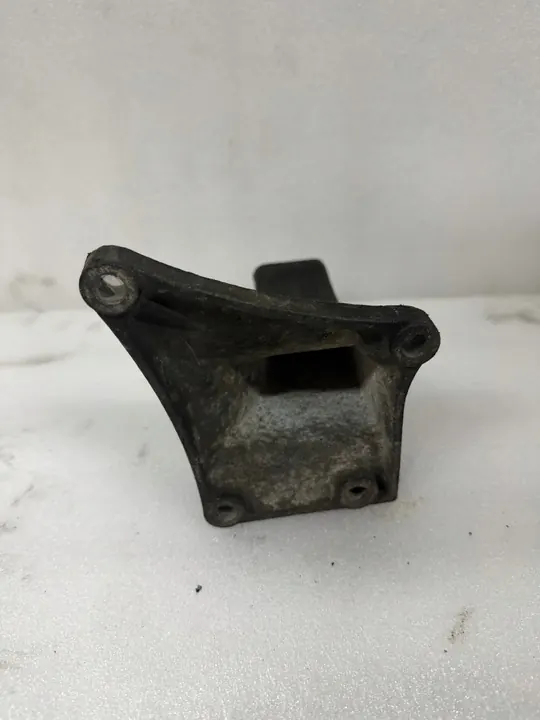 BMW 3 E36 Motorfäste Höger 11811137014 image 4