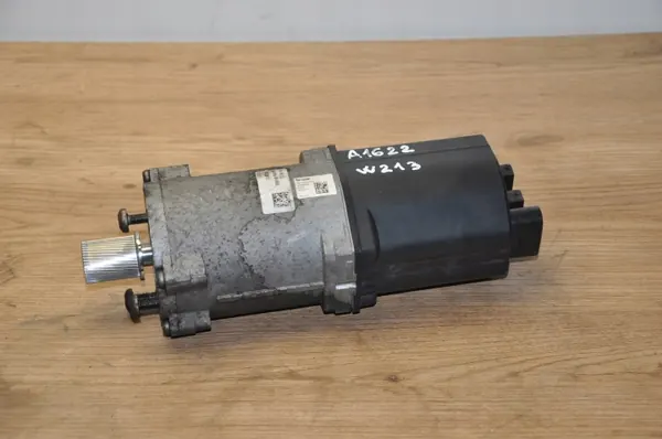 OEM 8528480000A Ohjausmoottori Mercedes E-luokka 2016 image 2