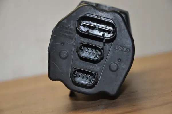 OEM 8528480000A Ohjausmoottori Mercedes E-luokka 2016 image 6
