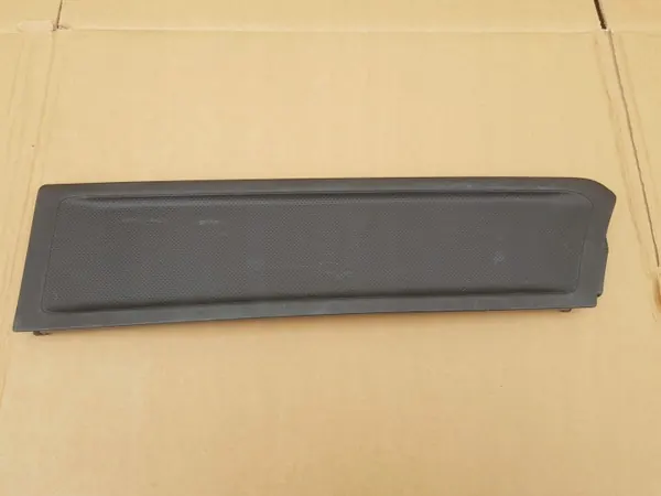 OEM 64744-05010 Separador maletero izquierdo Toyota Avensis image 2