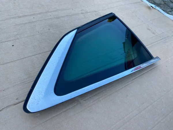 OEM 833062109R Höger Bak Karossglas Renault Megane IV image 3