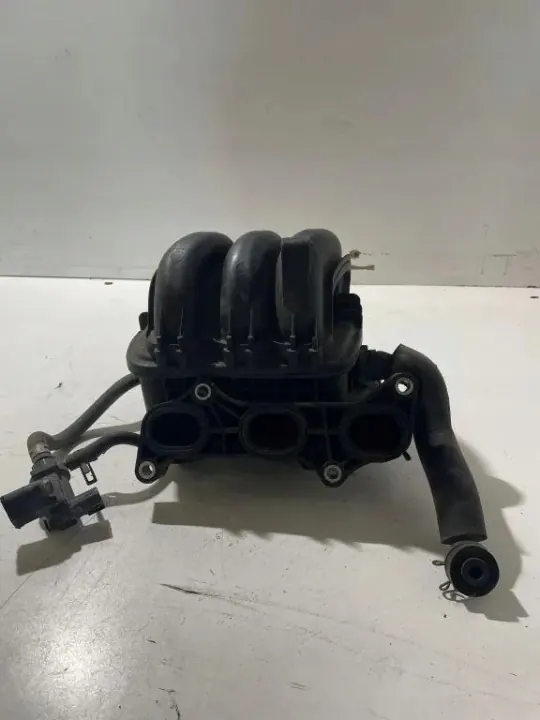 Ansaugkrümmer TOYOTA AVENSIS T25 PA6GF30 2.0L image 3
