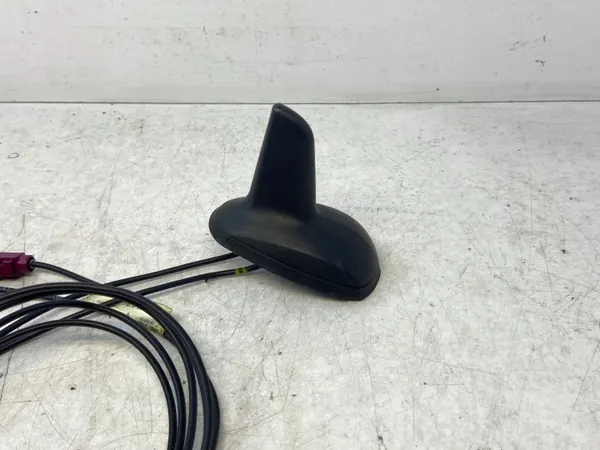 Aileron Antenne Toit Mercedes C-Class W204 OEM A2048207675 image 3