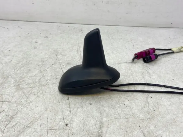 Aileron Antenne Toit Mercedes C-Class W204 OEM A2048207675 image 4