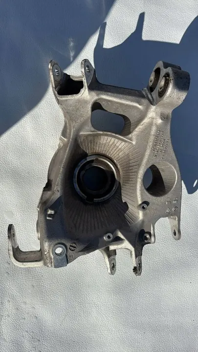 Linke Hinterachsschenkel OEM 991331611 Porsche 911 991 image 2