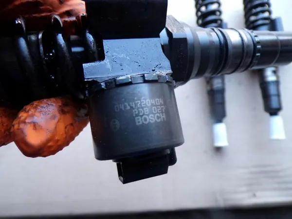 Bomba de combustible Bosch OEM 0414720404 VW/Audi/Skoda image 3