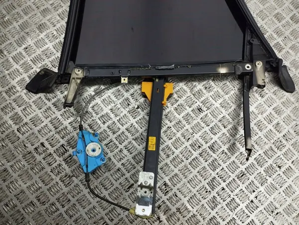 Audi A4 S4 B6 2003 Regulador de janela traseira direita OEM 8E0839462B image 6