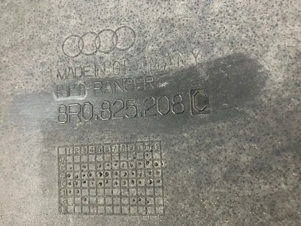 Höger underredsskydd Audi Q5 8R 8R0825208C image 7