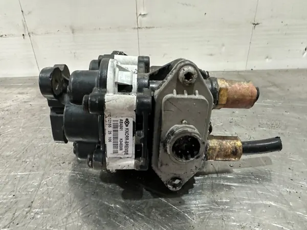 Lufttrocknerventil OEM K048308 für Iveco Stralis image 5