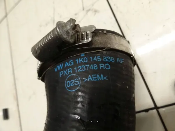 AUDI A3 8P 1.6 TDI Intercooler Schlauch image 8