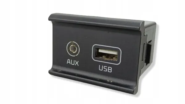 Kia USB-aansluiting OEM 98120J5000 - Gebruikte Staat image 2