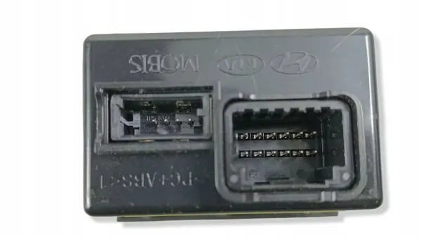 Kia USB-aansluiting OEM 98120J5000 - Gebruikte Staat image 4