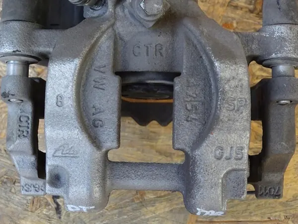 SEAT TARRACO TIGUAN 2.0 TDI Rechte Hintere Bremssattel 3Q0615406R image 6