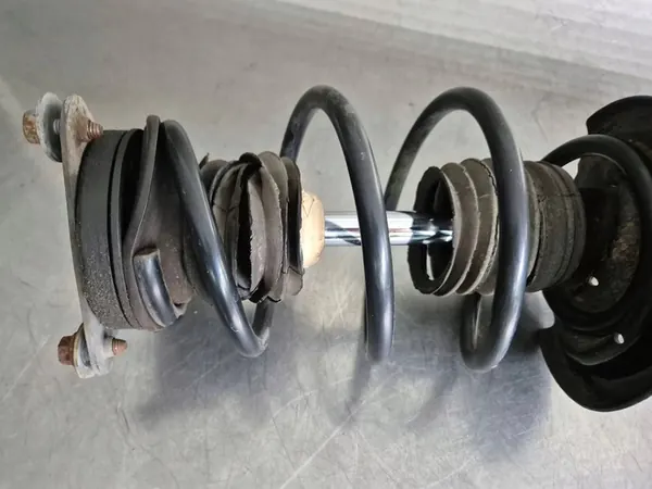 RENAULT CLIO IV 12- Ammortizzatori Anteriori 543020808R image 4