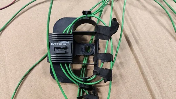 Cabo de fibra óptica verde BMW E60 E61 LCI Lift image 3