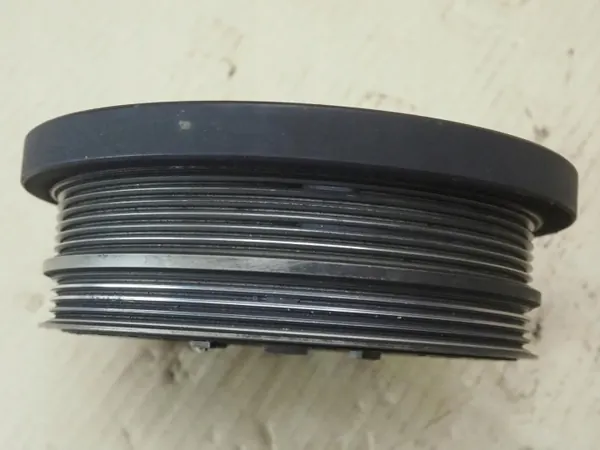 OEM drb5esr6dtf7ygiuymft7n6dr75e Kampiakselin hihnapyörä Käytetty image 5