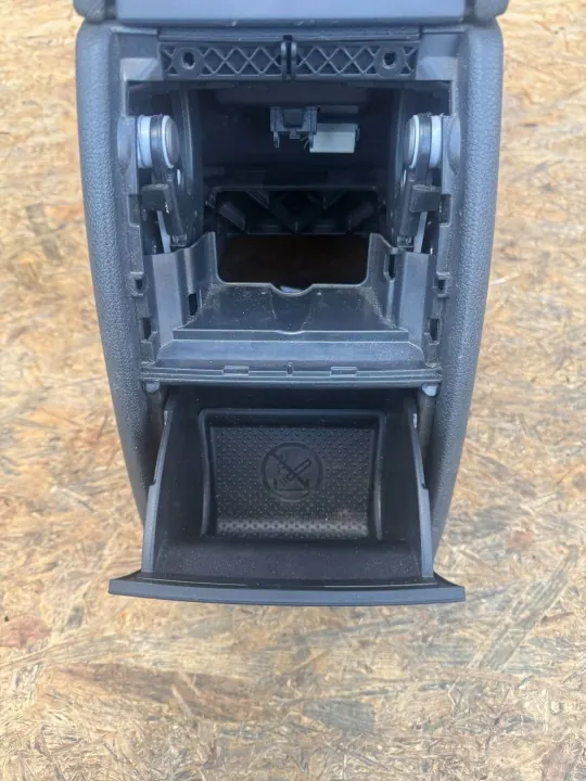 Accoudoir console Skoda Superb B6 OEM 3T0863241 image 3