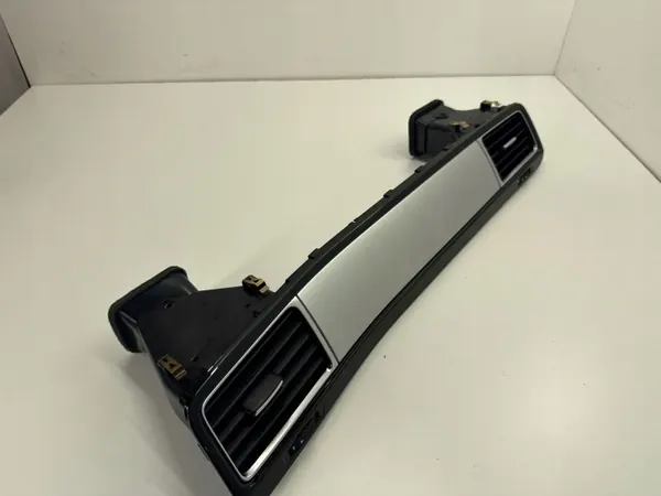 Kofferbakhendel OEM 7P1857226A voor VW Touareg II image 3