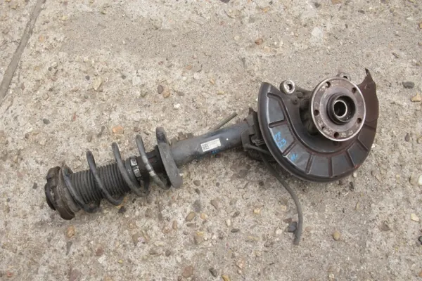 Gebruikt Audi Q3 2.0 TSI onderdeel OEM 5N0413031AE image 2