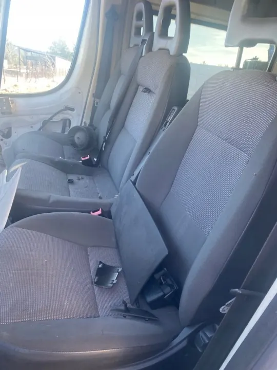 Piezas interiores Peugeot Boxer III OEM VF3YDPMFC12055080 image 6
