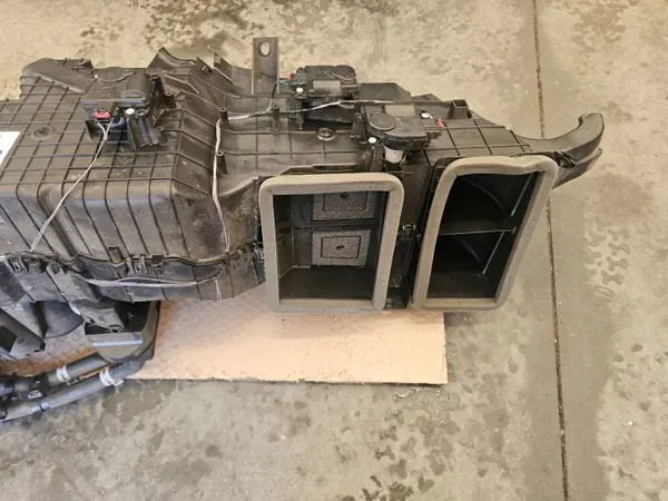 Dodge RAM 09-18 Verwarmingsventilator OEM 57008869AB image 10