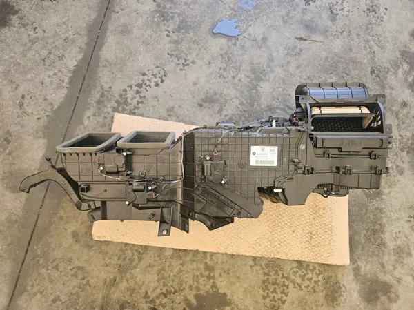 Dodge RAM 09-18 Verwarmingsventilator OEM 57008869AB image 8