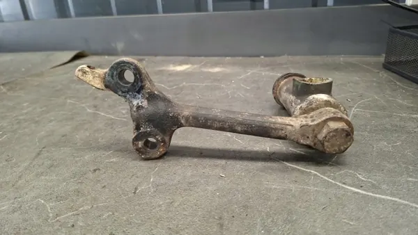 Mercedes W123 Ohjausvipu OEM Osa image 2
