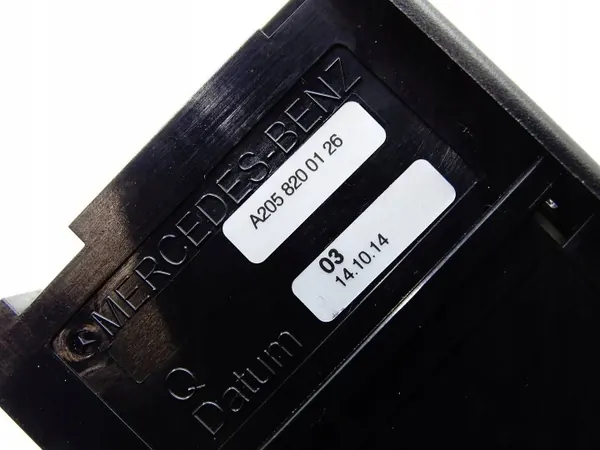 Mercedes USB-uttag OEM A2058200126 för C-klass W205 image 6
