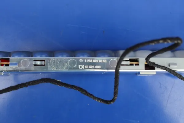 Takavalaisin OE Mercedes CLS W218 C218 A2048200056 image 9