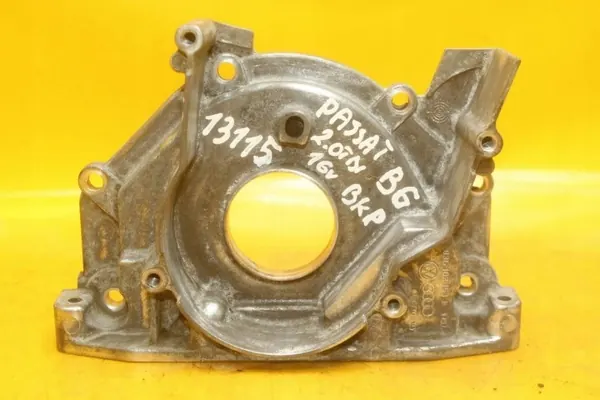 Junta de cigüeñal OEM 03G103153B VW Passat B6 2.0 TDI image 2