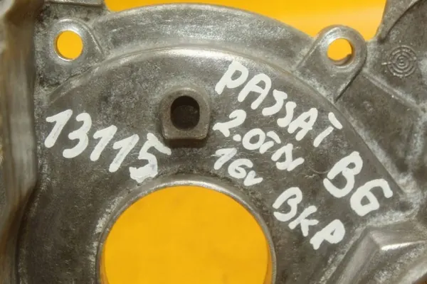 Junta de cigüeñal OEM 03G103153B VW Passat B6 2.0 TDI image 8
