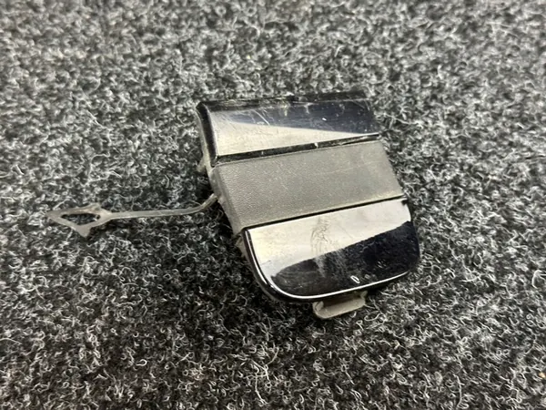 Cache de crochet de remorquage arrière Mercedes C-Class 206 image 3