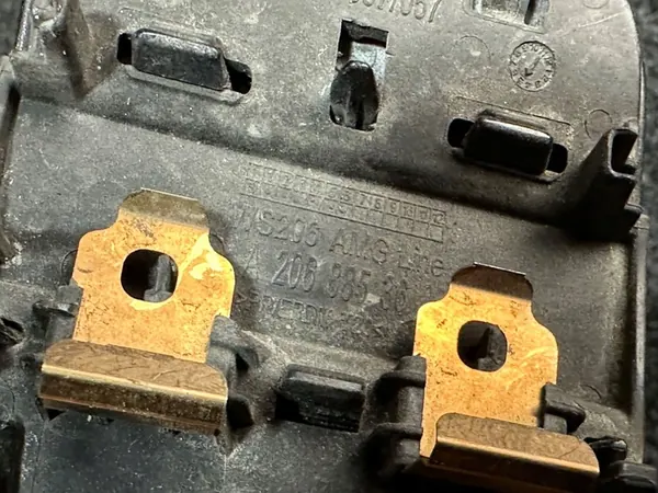 Cache de crochet de remorquage arrière Mercedes C-Class 206 image 5