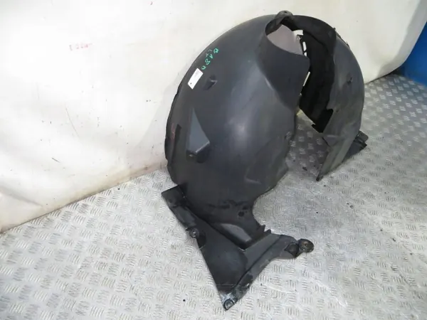 Pasos de rueda delantero izquierdo Mercedes W246 OEM GIS63353 image 4