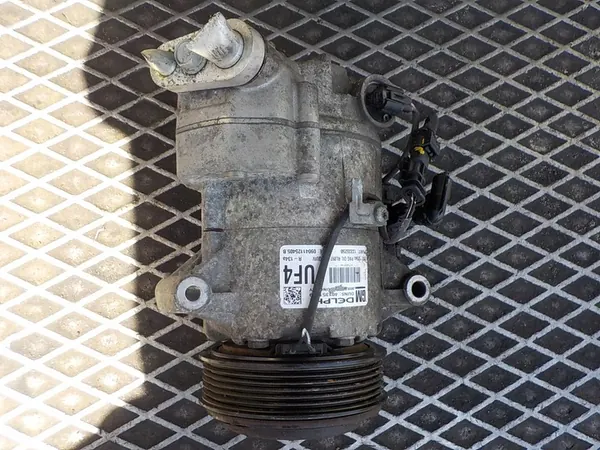 OPEL ASTRA J 1.6 CDTI Ilmastointikompressori 13335250 UF4 image 4