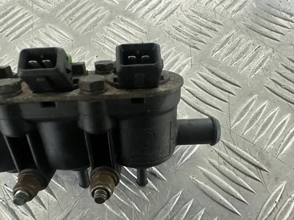 Injector GPL MED 110R-000057 - Peça Usada image 3