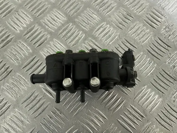Injector GPL MED 110R-000057 - Peça Usada image 5