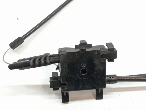 Fecho do capô OEM 3V0823509B para Skoda Superb III image 4
