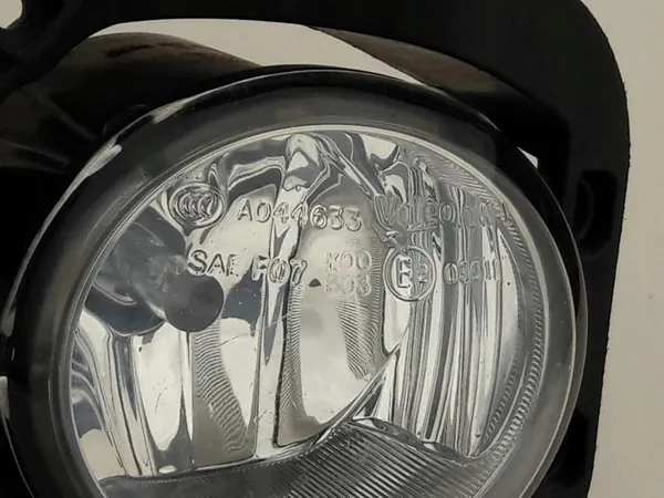 Moldura dianteira direita halógena Lexus IS II Sedan Cabrio OEM image 3