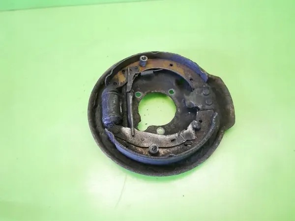 Plaque de support de frein arrière droite Citroen Xsara Picasso I image 3