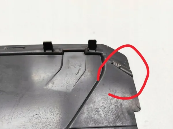 Audi Gurtabdeckung vorne OEM 83A807081 - Gebraucht image 5