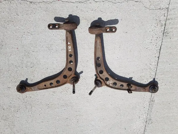 Ensemble de bras de contrôle avant avec silentblocs Drift BMW E30 image 2