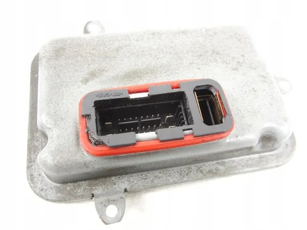 Mercedes W221 Lamp Converter Module image 2
