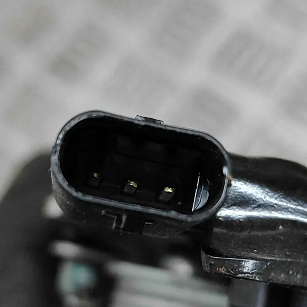 TESLA MODEL Y 2023 MOTORHUVA LÅS AKTUATOR KABEL 1500397-00-E image 5