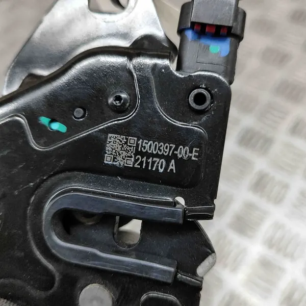 TESLA MODEL Y 2023 MOTORHUVA LÅS AKTUATOR KABEL 1500397-00-E image 6